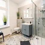 Elvis Apartment/11 Beds/6 Bedrooms/riga Old Town Апартаменты *