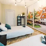 شقة Elvis Apartment/11 Beds/6 Bedrooms/riga Old Town *