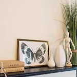 Elvis Apartment/11 Beds/6 Bedrooms/riga Old Town شقة