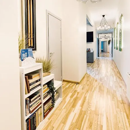 Elvis Apartment/11 Beds/6 Bedrooms/riga Old Town Lejlighed