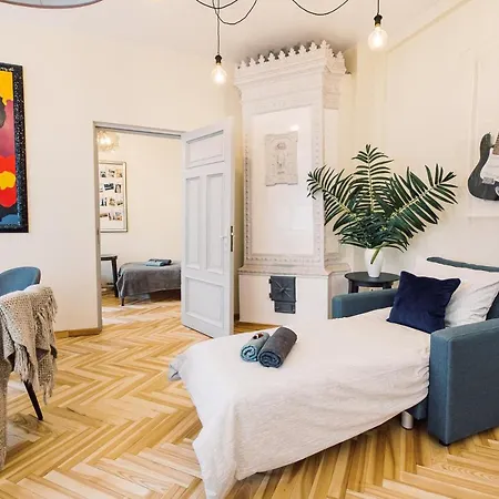 Elvis Family&Group Apartment 6 Bedrooms Riga Old Town Apartment Riga