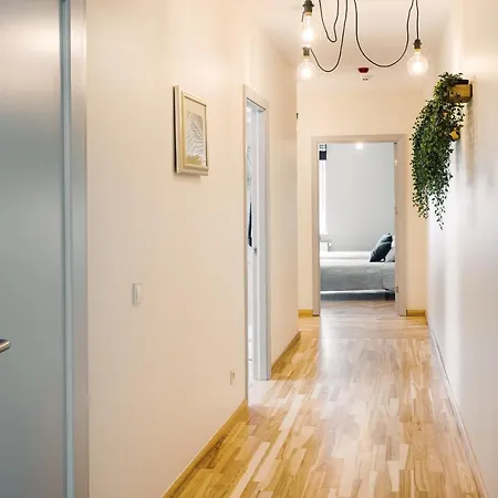 Appartamento Elvis Apartment/11 Beds/6 Bedrooms/riga Old Town