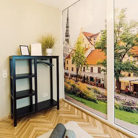 Elvis Apartment/11 Beds/6 Bedrooms/riga Old Town Appartamento
