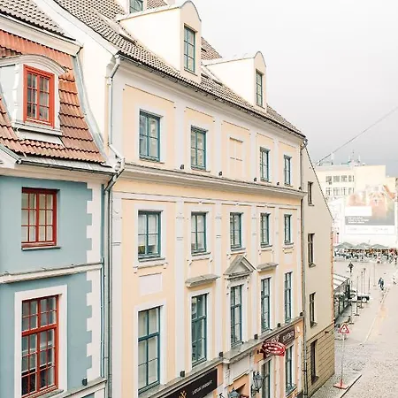 Elvis Apartment/11 Beds/6 Bedrooms/riga Old Town *