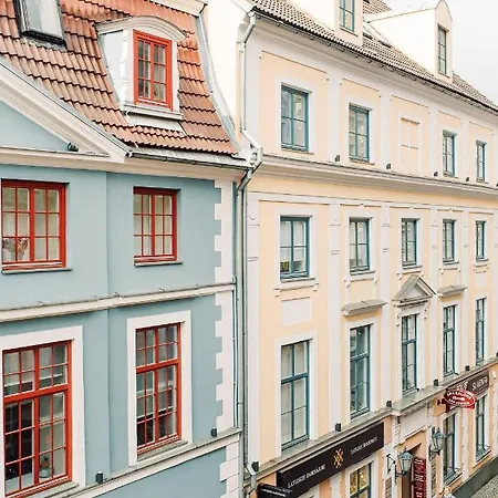 Elvis Apartment/11 Beds/6 Bedrooms/riga Old Town Appartamento *