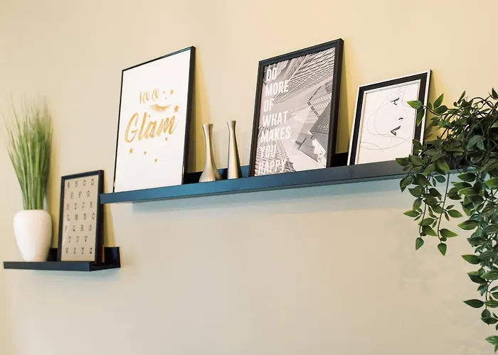 Elvis Apartment/11 Beds/6 Bedrooms/riga Old Town Appartement