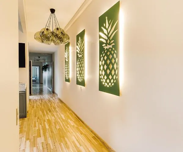 Elvis Apartment/11 Beds/6 Bedrooms/riga Old Town Appartement Riga