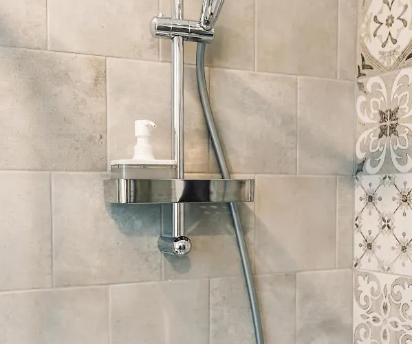 Elvis Apartment/11 Beds/6 Bedrooms/riga Old Town Appartement *