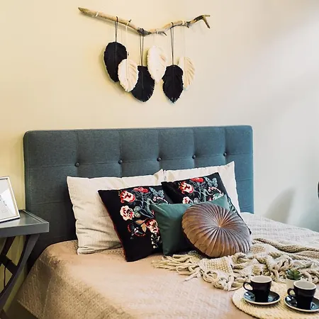 Apartment Elvis Apartment/11 Beds/6 Bedrooms/riga Old Town