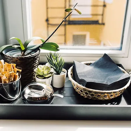 Elvis Apartment/11 Beds/6 Bedrooms/riga Old Town