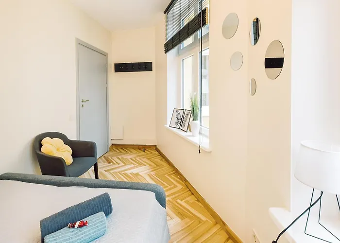 Elvis Apartment/11 Beds/6 Bedrooms/riga Old Town