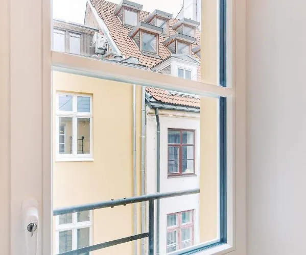 Elvis Apartment/11 Beds/6 Bedrooms/riga Old Town