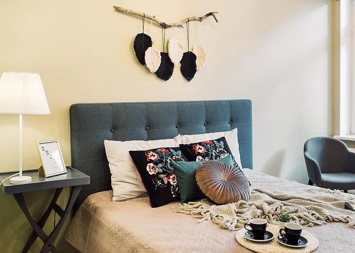 Apartment Elvis Apartment/11 Beds/6 Bedrooms/riga Old Town