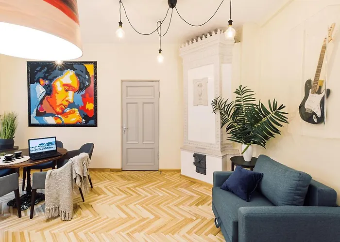 Elvis Apartment/11 Beds/6 Bedrooms/riga Old Town Riga