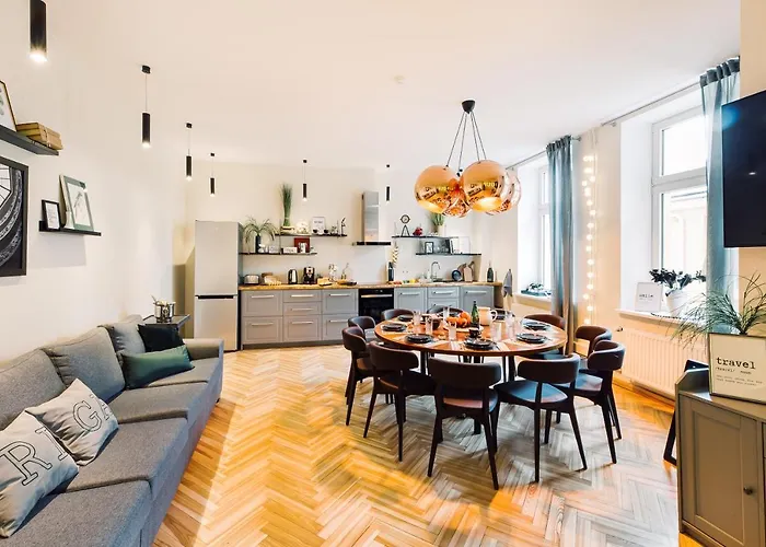 Apartment Elvis Apartment/11 Beds/6 Bedrooms/riga Old Town Riga