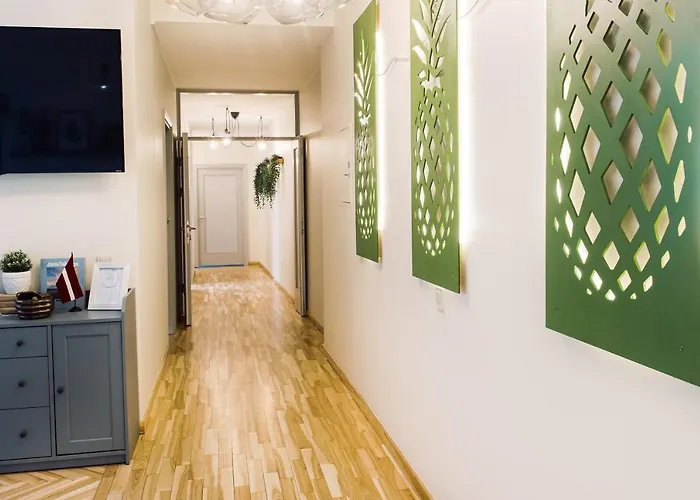 Apartment Elvis Apartment/11 Beds/6 Bedrooms/riga Old Town Riga